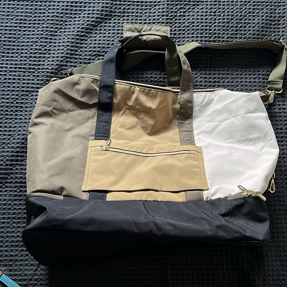 Multi-Color Versatile Travel Bag - Picture 11 of 11